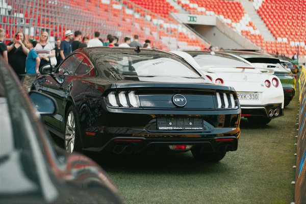 Faut-il encore acheter une voiture quand la location réduit tant de paperasse